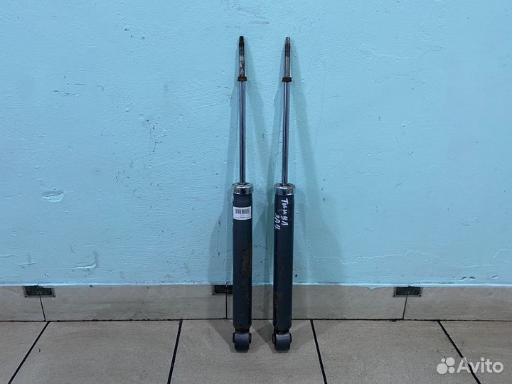 Стойка (амортизатор) задняя Nissan tiida C11