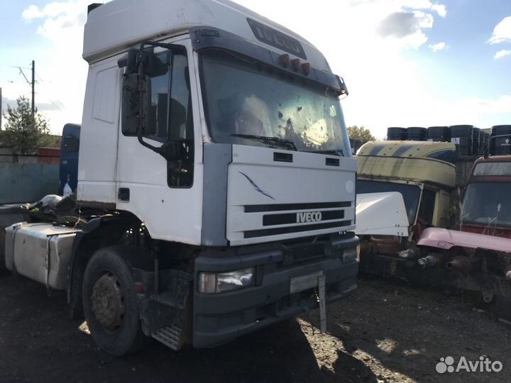 Кронштейн крепления трапика за кабиной Iveco