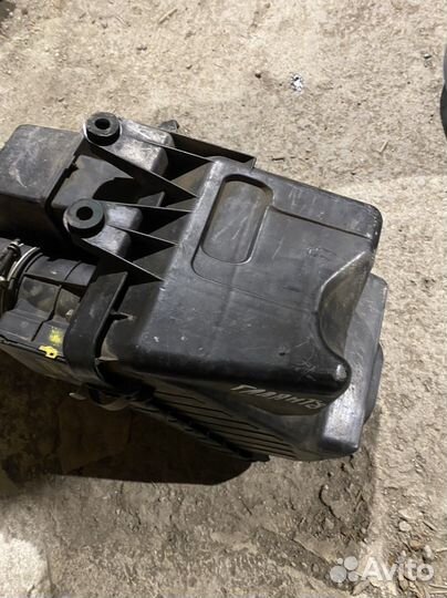 Корпус воздушного фильтра mitsubishi galant 8