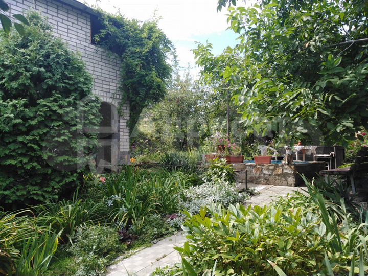 Дом 76 м² на участке 6 сот.