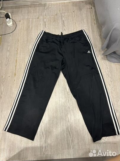 Широкие штаны adidas