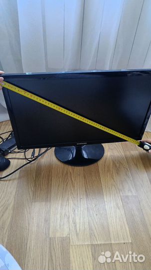 Монитор Samsung