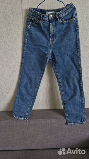 Джинсы женские. zara 38.Голубые и stradivarius