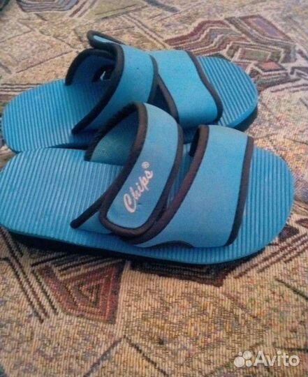 Шлепанцы и сандали