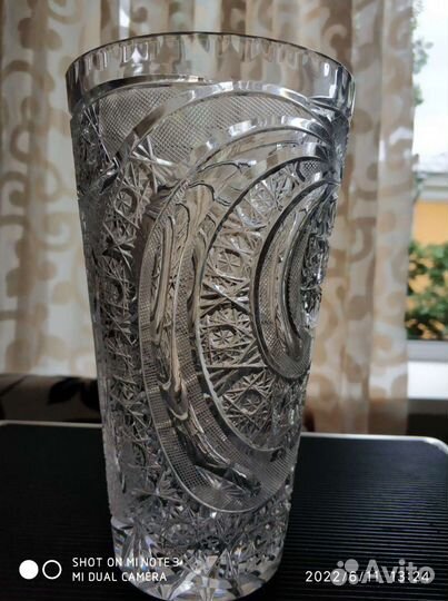 Хрустальная ваза