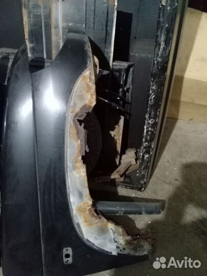 Передние крылья УАЗ патриот 2 шт