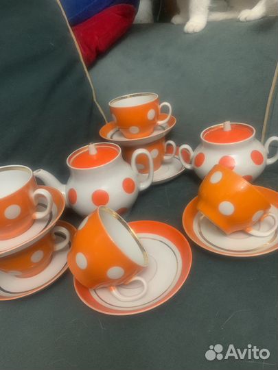 Сервиз чайный в горошек на 6 персон