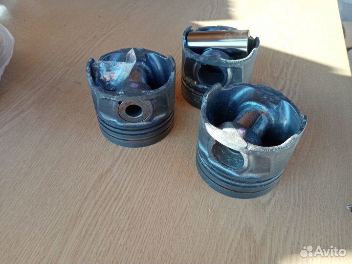 Поршень с пальцами