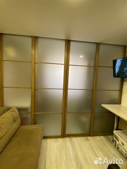 Перегородка из дверей купе/двери купе в студию