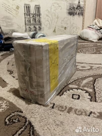 Источник бесперебойного питания apc