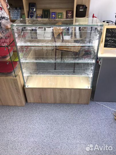 Витрина для пекарни