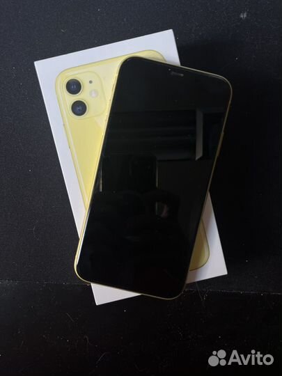 iPhone 11, 64 ГБ