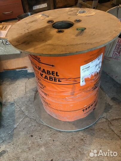 Интернетный кабель