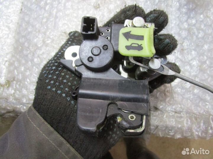 Замок багажник Kia Magentis 2005-2010 (812302G500)