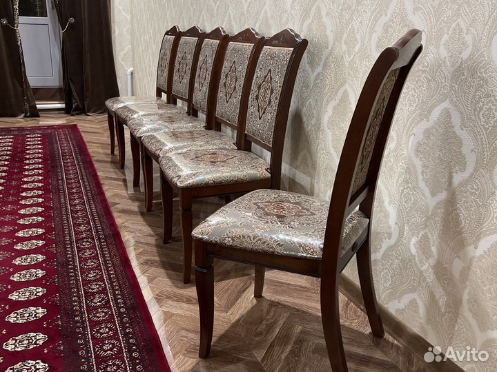 Стулья, в идеальном состояние. 15т 6 штук