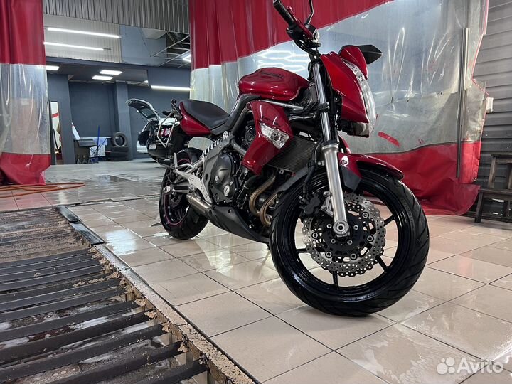 Kawasaki er-4n