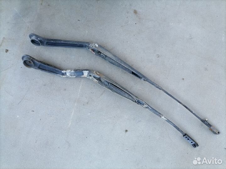 Поводок стеклоочистителя для Mitsubishi Lancer C6