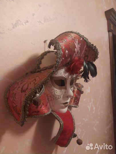 Венецианская маска декоративная