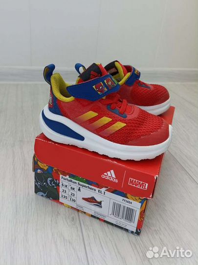 Детские кроссовки Adidas Marvel