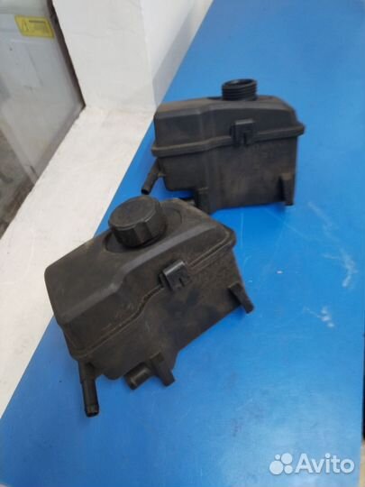 Бачок гидроусилителя volvo XC90 \ 30741483