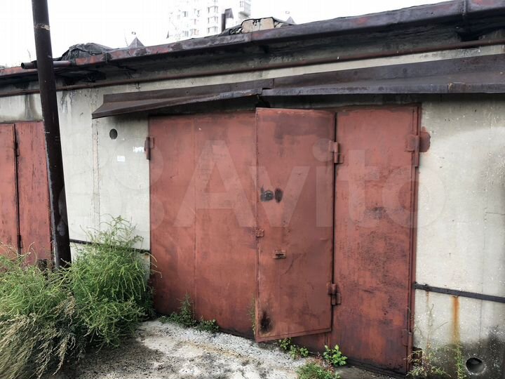 Гараж, > 30 м²