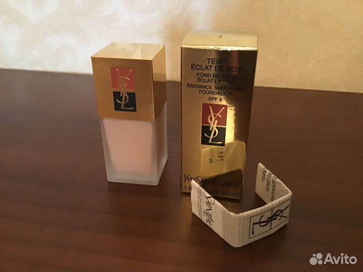 Косметика Ив Сен Лоран Франция Париж