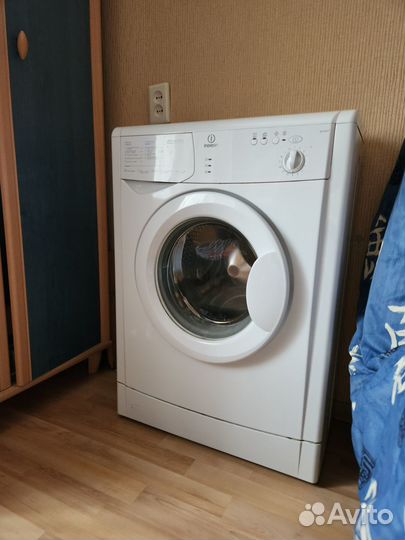 Стиральная машина indesit