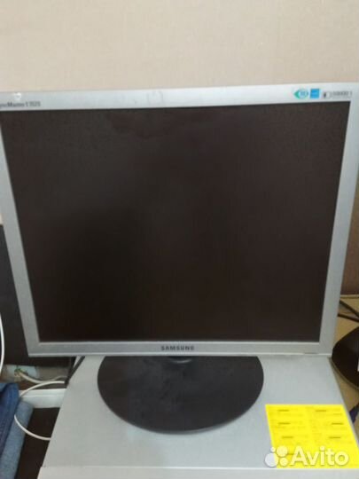 Монитор Samsung e1920nr