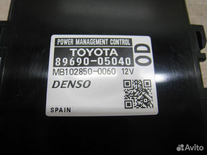 Блок комфорта (коммутационный) Toyota Avensis T27