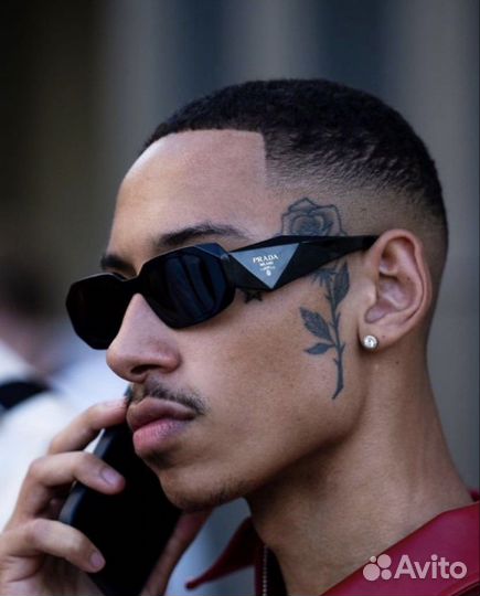 Очки солнцезащитные Prada + Чехол в Комплекте