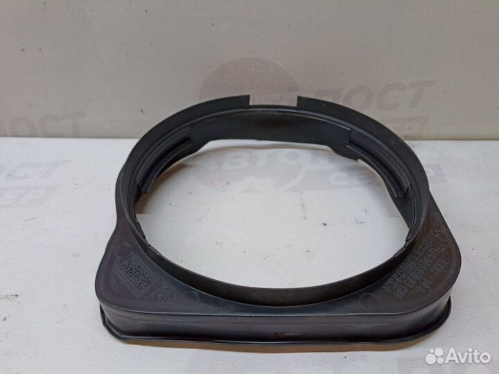 Кронштейн задний левый Volkswagen Touareg 7L AXQ