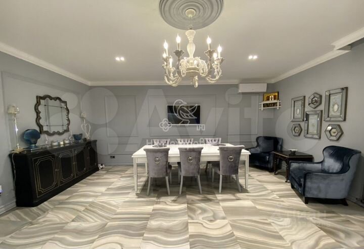 Коттедж 235 м² на участке 4,5 сот.