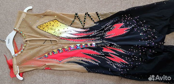 Купальник для художественной гимнастики