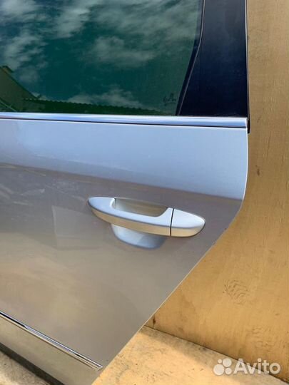 Дверь задняя левая VW Passat B6