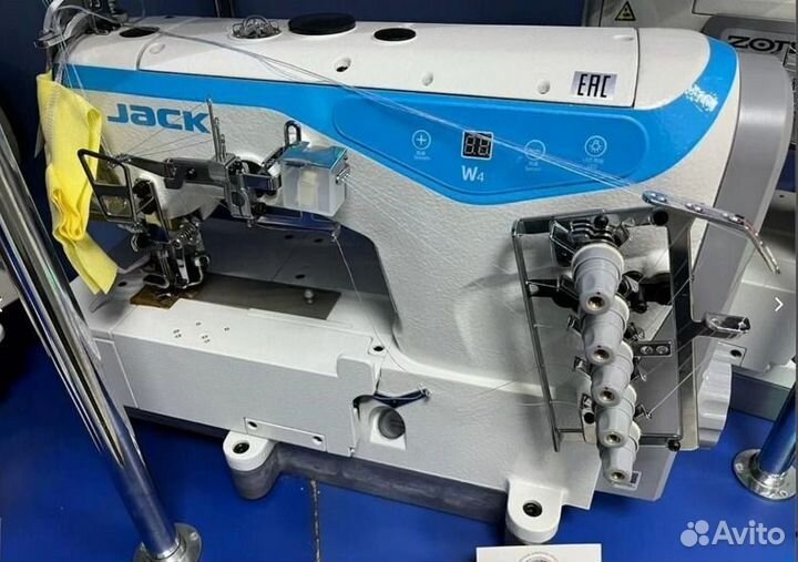 Плоскошовная швейная машина Jack W4-D-01GB 5,6 мм