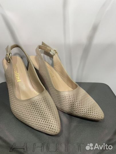 Босоножки Tivalini