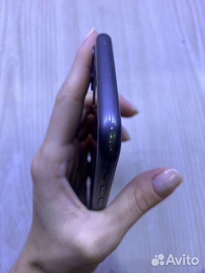 iPhone 11. 128 гб