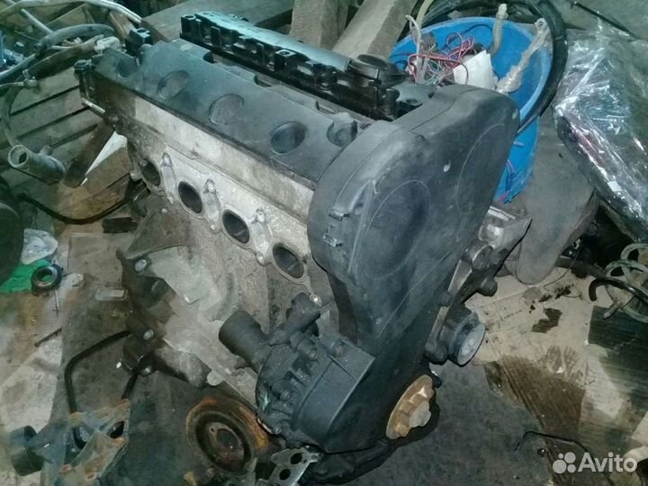 Двигатель по частям Citroen C5 2.0