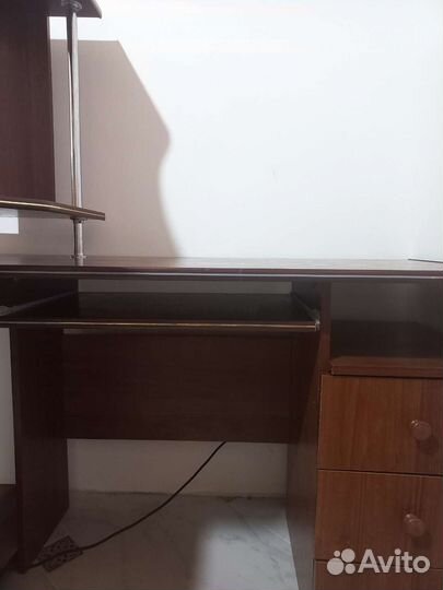 Компьютерный стол