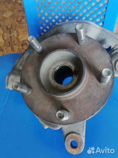 Ступица передняя мазда 6,Капелла GF, GW