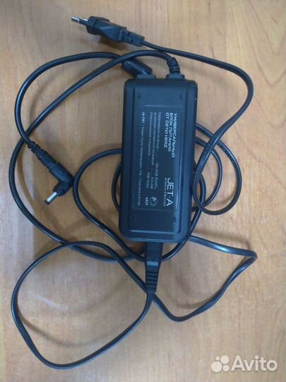 Универсальный блок питания JET-A с USB портом