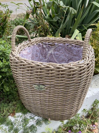 Корзина из ротанга