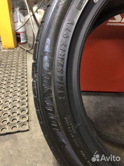 Dunlop SP Sport Maxx 235/45 R17