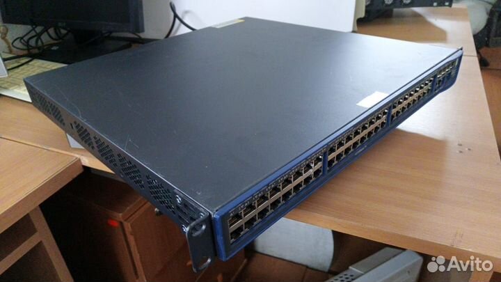 Коммутатор HP 3600-48-PoE+ v2 SI