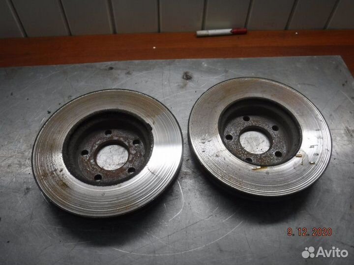 Тормозной диск передний Ford Focus 2 hxdb 2006