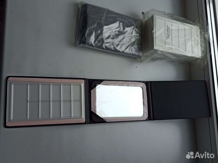 Зеркало для макияжа