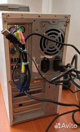 Компьютер AMD Athlon XP2000+ с периферией