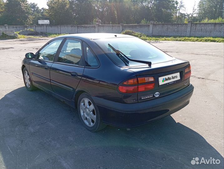 Renault Laguna 2.0 МТ, 2000, 370 000 км