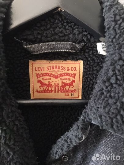 Куртка черная джинсовая с мехом Levi'S Sherpa M