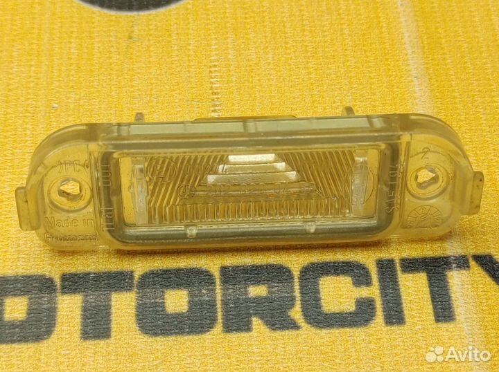 Плафон подсветки номера Mercedes-Benz S210